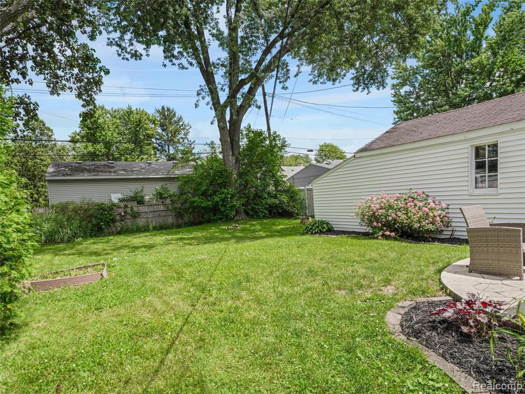 1944 Cummings Avenue, Berkley, MI 48072 — Photo 28
