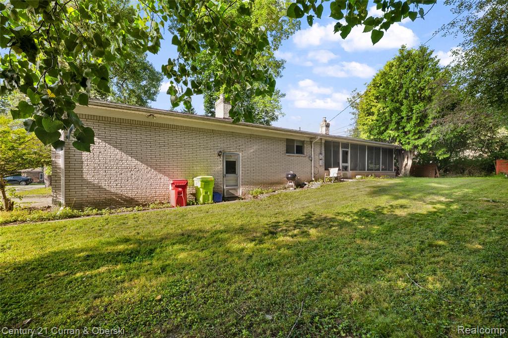 4652 Patrick Road, West Bloomfield, MI — Photo 23