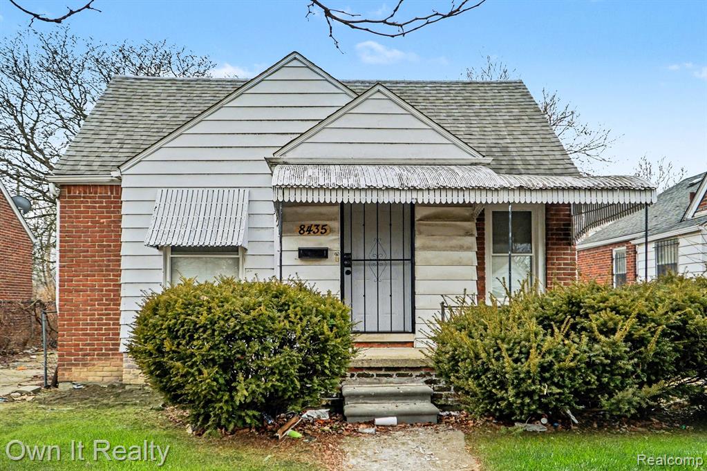 8435 Warwick Street, Detroit, MI 48228 — front exterior