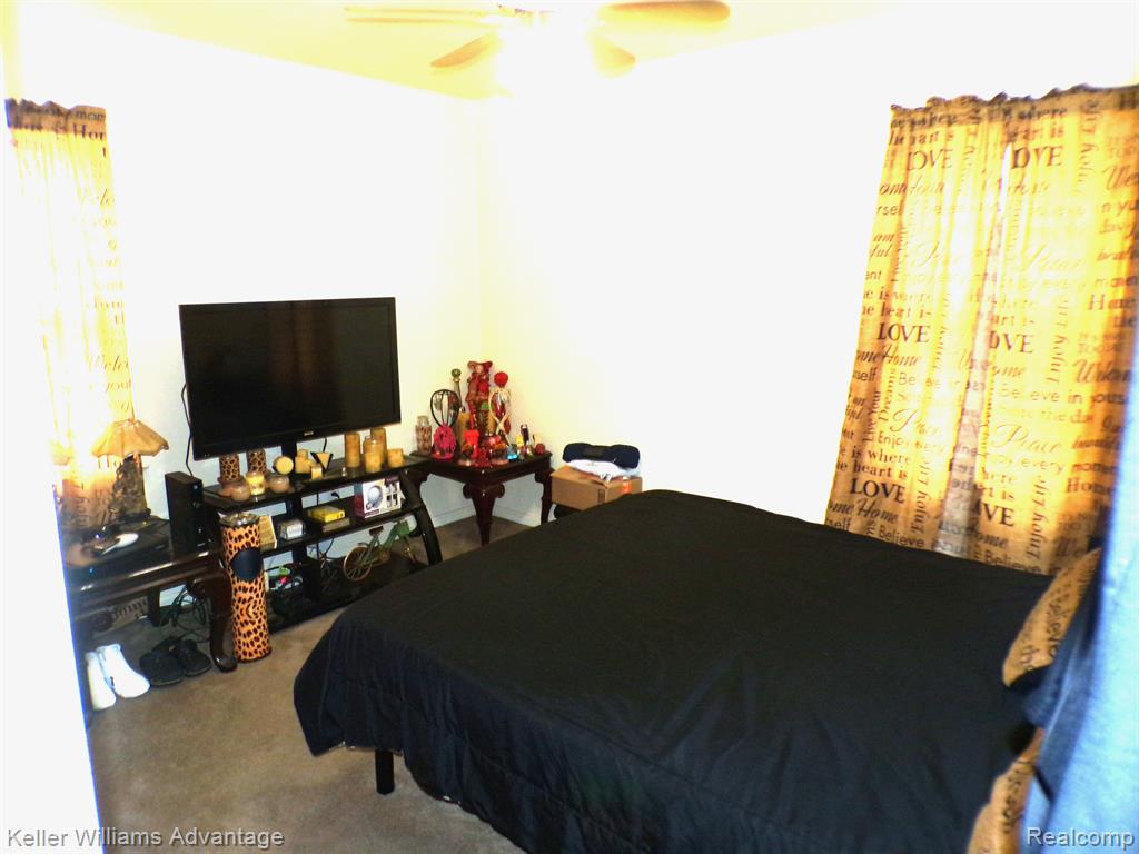 9546 WESTWOOD Street, Detroit, MI 48228 — Photo 16