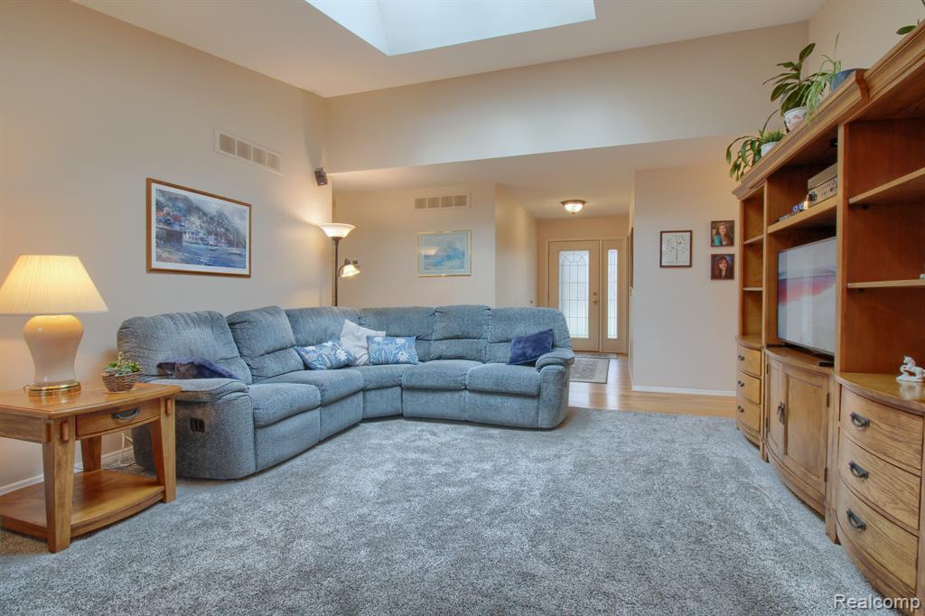 40184 LADENE Lane, Novi, MI — Photo 6