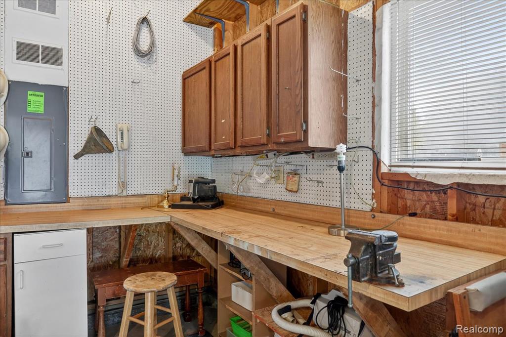 5621 Delmas Road, Independence, MI 48348 — Photo 34