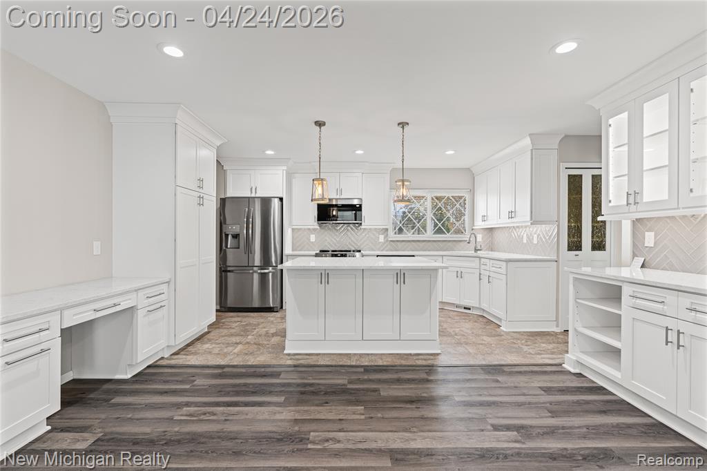 4452 Saint Martins Drive, Flint, MI 48507 — Photo 6