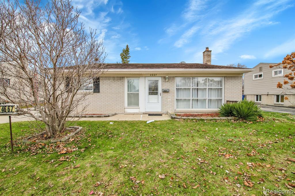 4667 E 13 MILE Road, Warren, MI 48092 — Photo 2