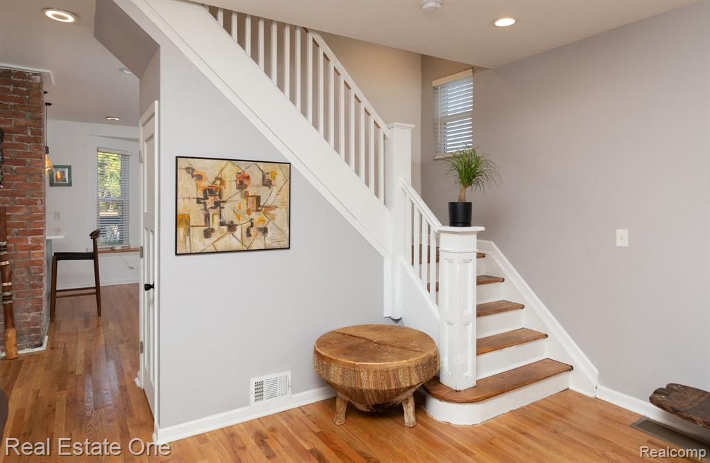 2420 FISCHER Street, Detroit, MI 48214 — Photo 14