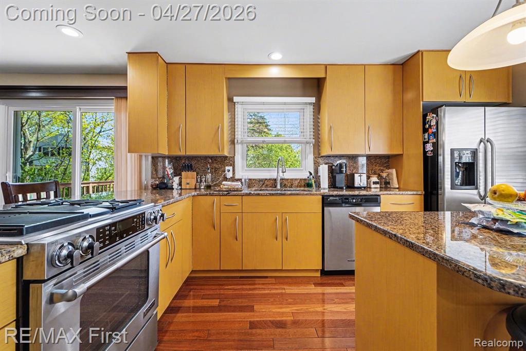 4984 Hyde Park Drive, Troy, MI 48085 — Photo 11