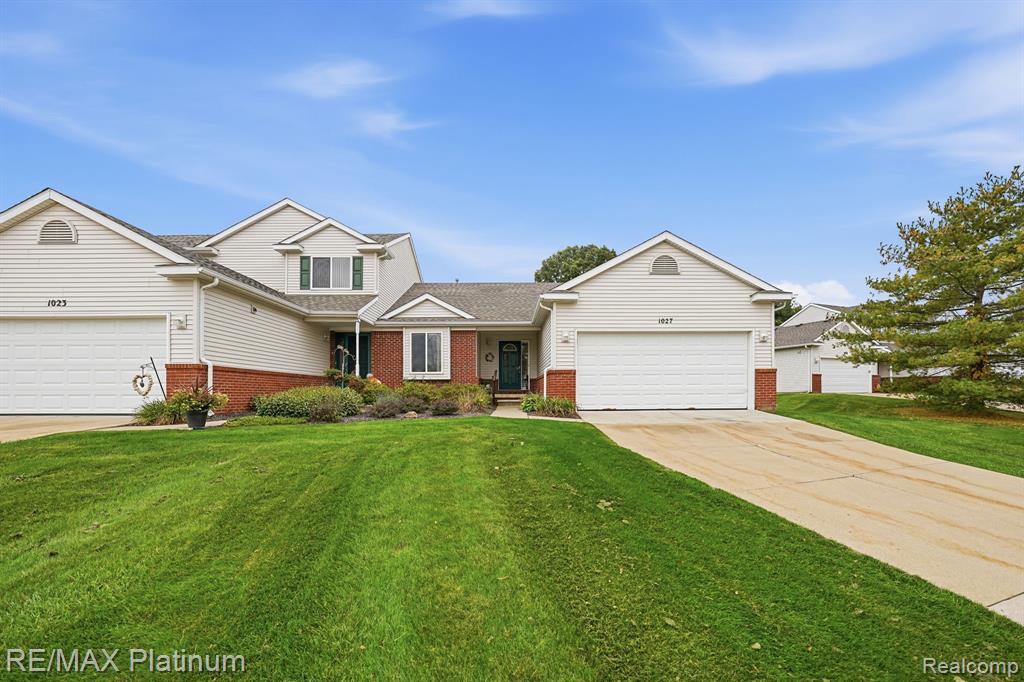 1027 Spirea Drive, Howell, MI 48843