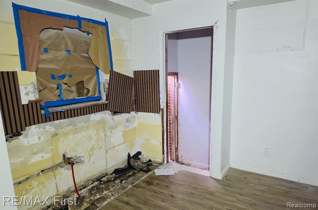 Photo 5