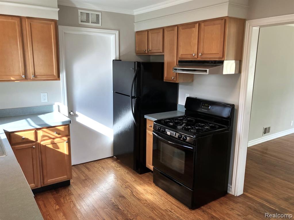 925 WOODWARD Heights, Ferndale, MI 48220 — Photo 10