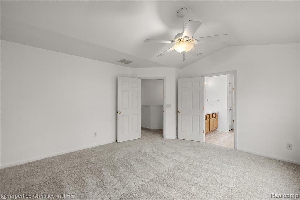 9773 RAVENSHIRE Drive, Ypsilanti, MI 48198 — Photo 34