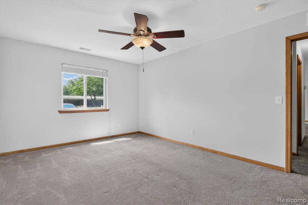 45720 Prairiegrass Court, Belleville, MI 48111 — Photo 25