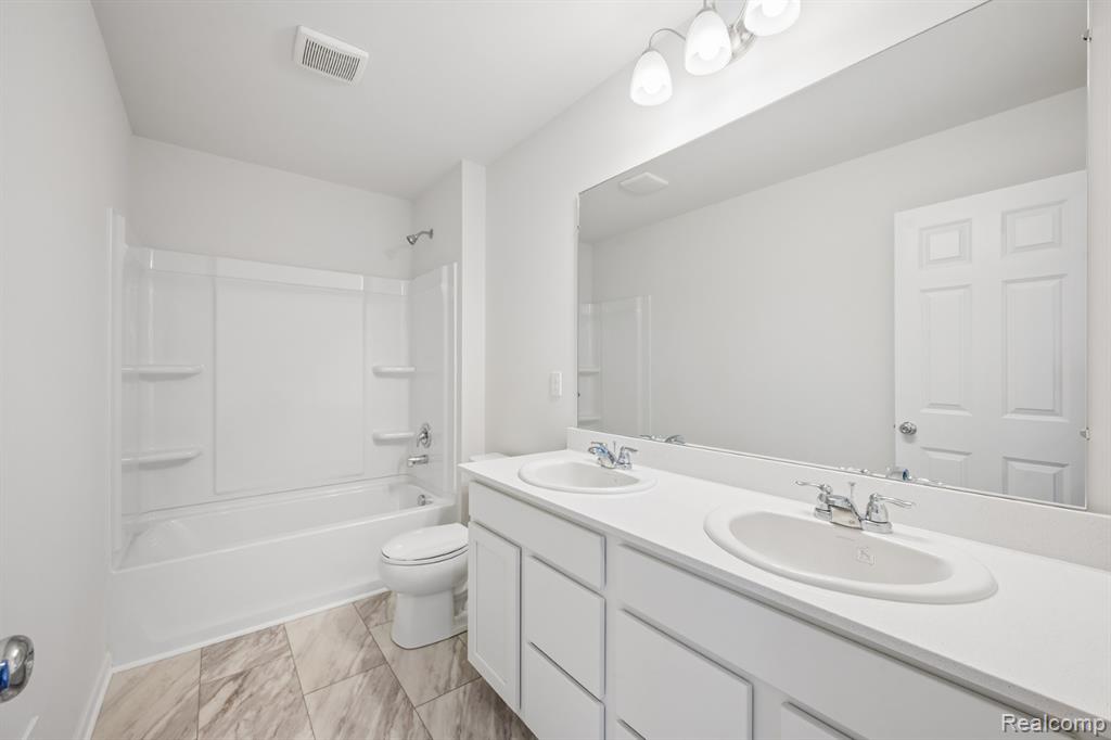 34427 Starling, Chesterfield, MI 48047 — Photo 23