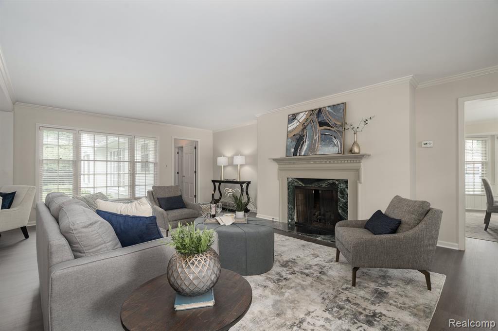555 N GLENGARRY Road, Bloomfield Hills, MI 48301 — Photo 4