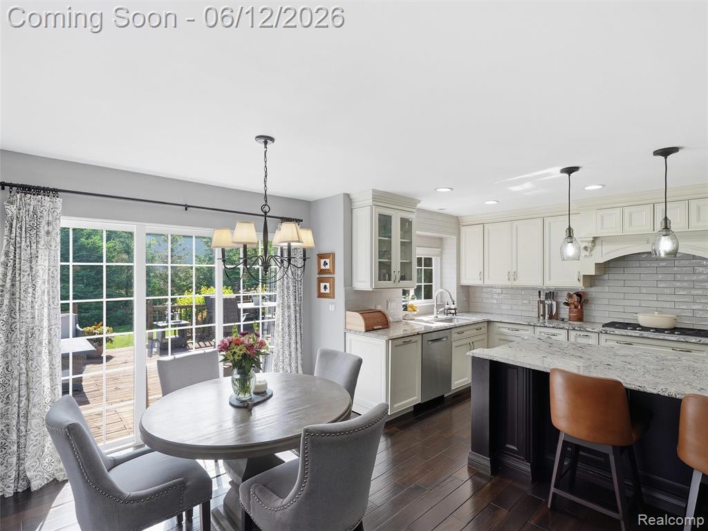 732 Westhills Drive, South Lyon, MI 48178 — Photo 11