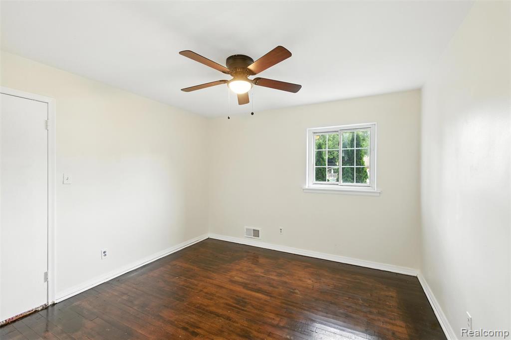 4108 Harding Street, Dearborn Heights, MI 48125 — Photo 15