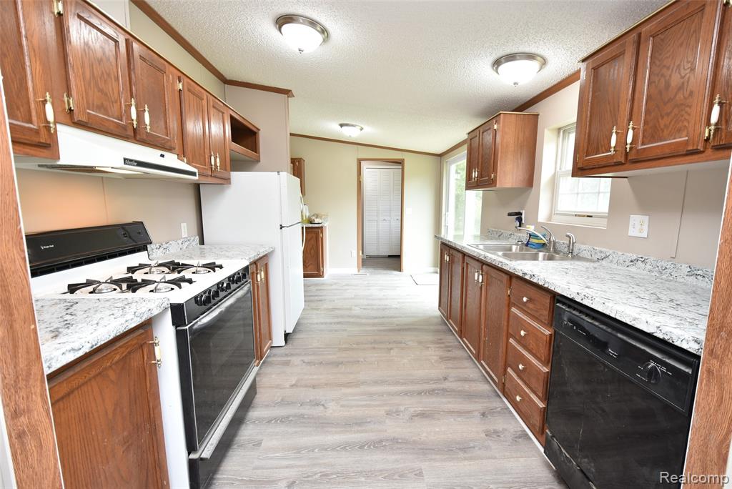 4071 S Mill Road, Dryden, MI 48428 — Photo 25