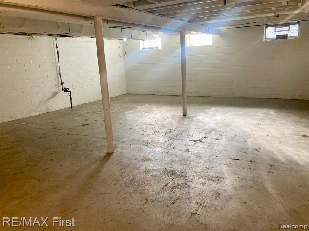 421 E Farnum Avenue, Royal Oak, MI 48067 — Photo 16