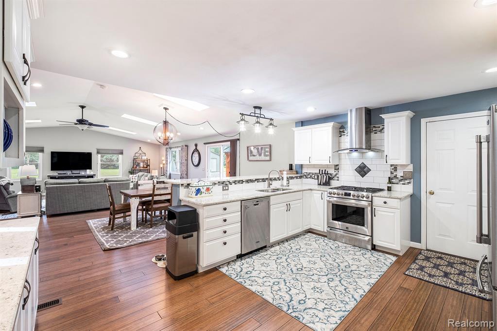 6343 Clovis Avenue E, Flushing, MI 48433 — Photo 12