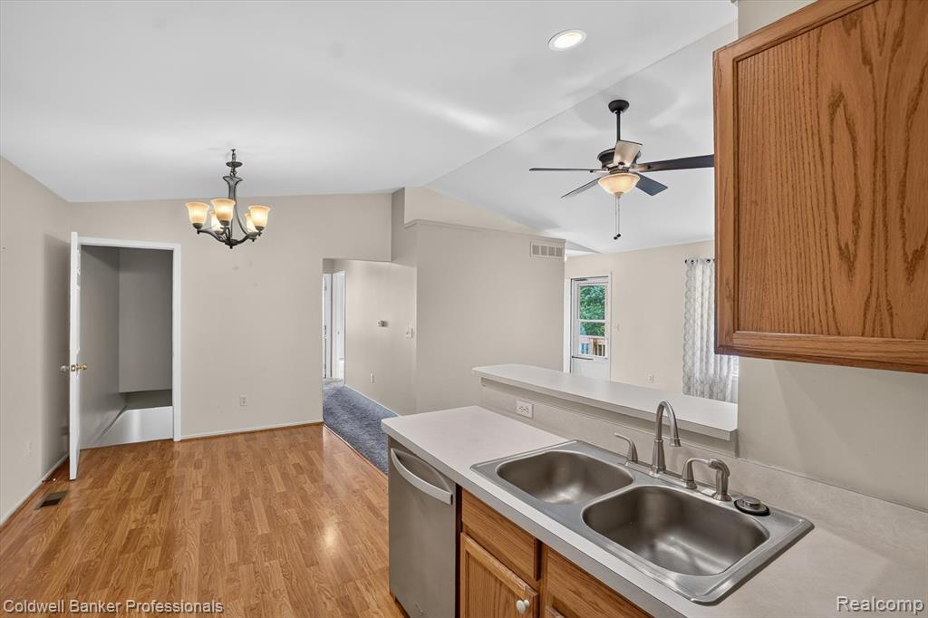 9533 Overlook Court, Grand Blanc, MI 48439 — Photo 16