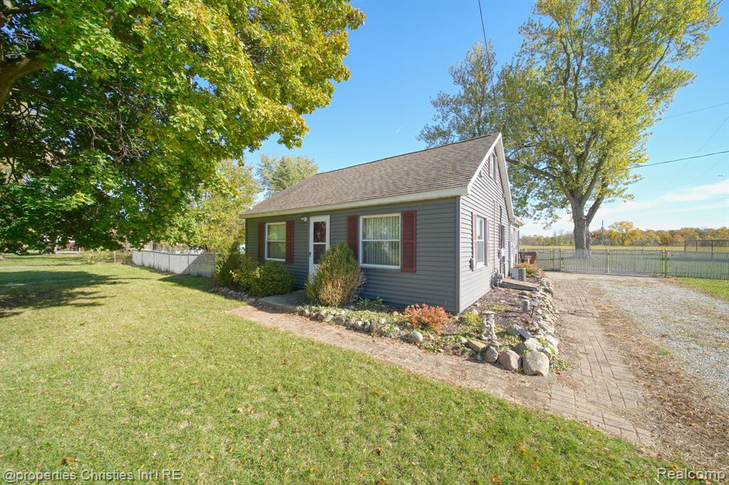 2835 Carson Highway, Adrian, MI 49221 — Photo 2