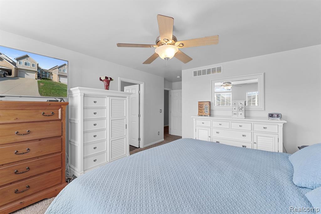 23804 McCORT Drive, Unit 6, Flat Rock, MI 48134 — Photo 15