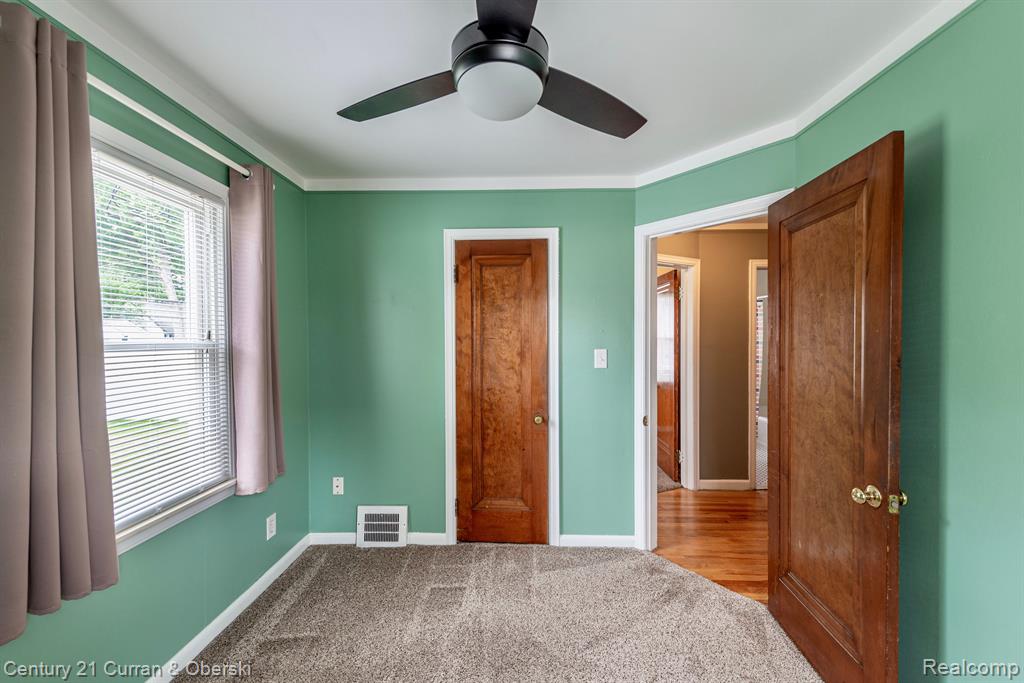 609 N BLAIR Avenue, Royal Oak, MI 48067 — Photo 11
