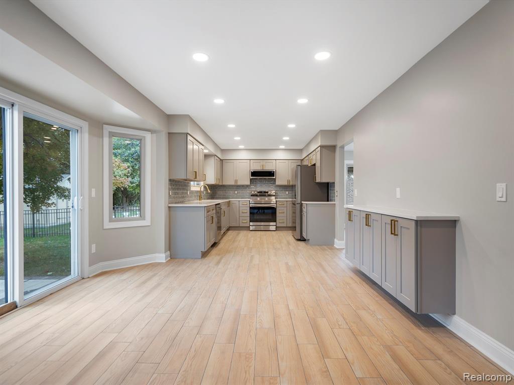 8460 FREDERICK Drive, Washington, MI — Photo 17