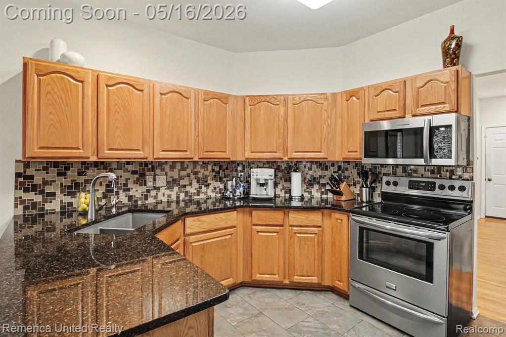 57224 Hidden Timbers Drive, South Lyon, MI 48178 — Photo 20