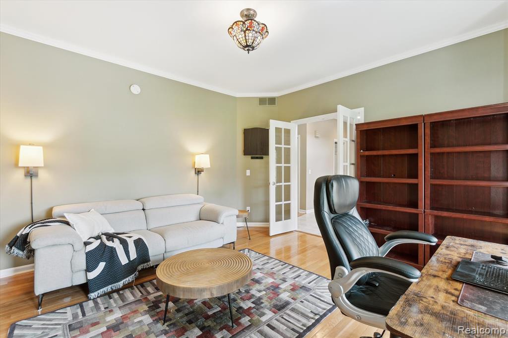 672 Morningside Drive, Grand Blanc, MI 48439 — Photo 8