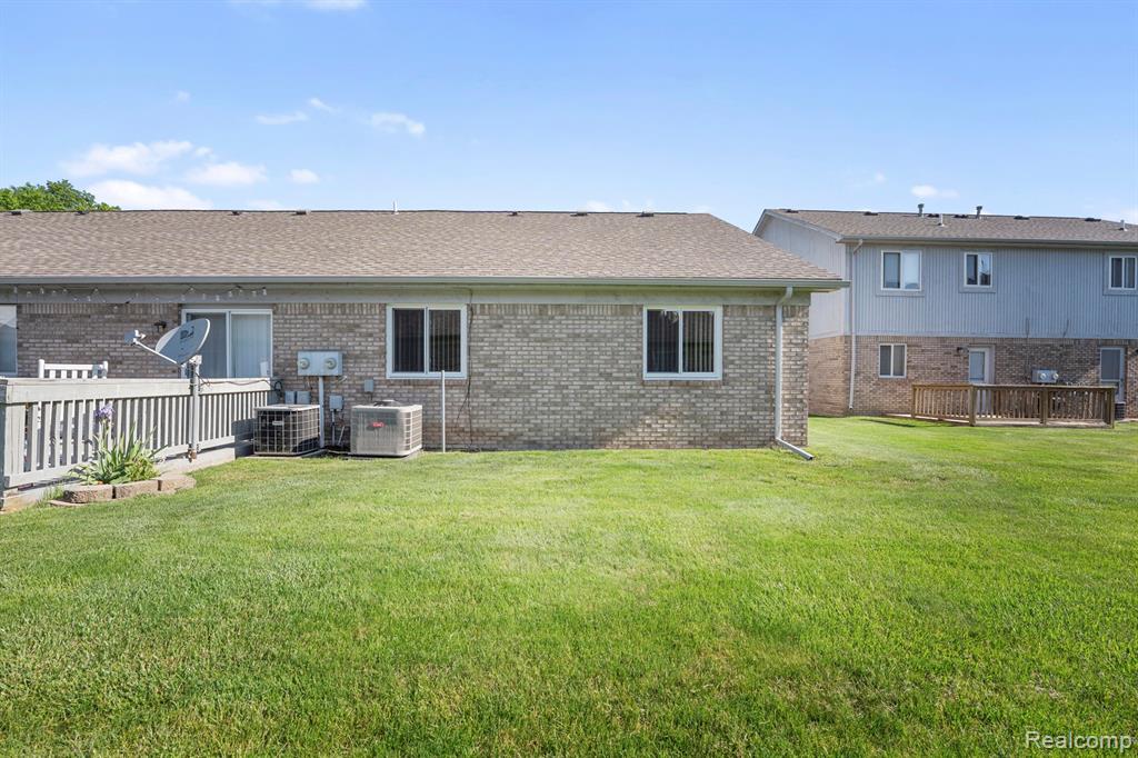 23449 Reading Court, Trenton, MI 48183 — Photo 17