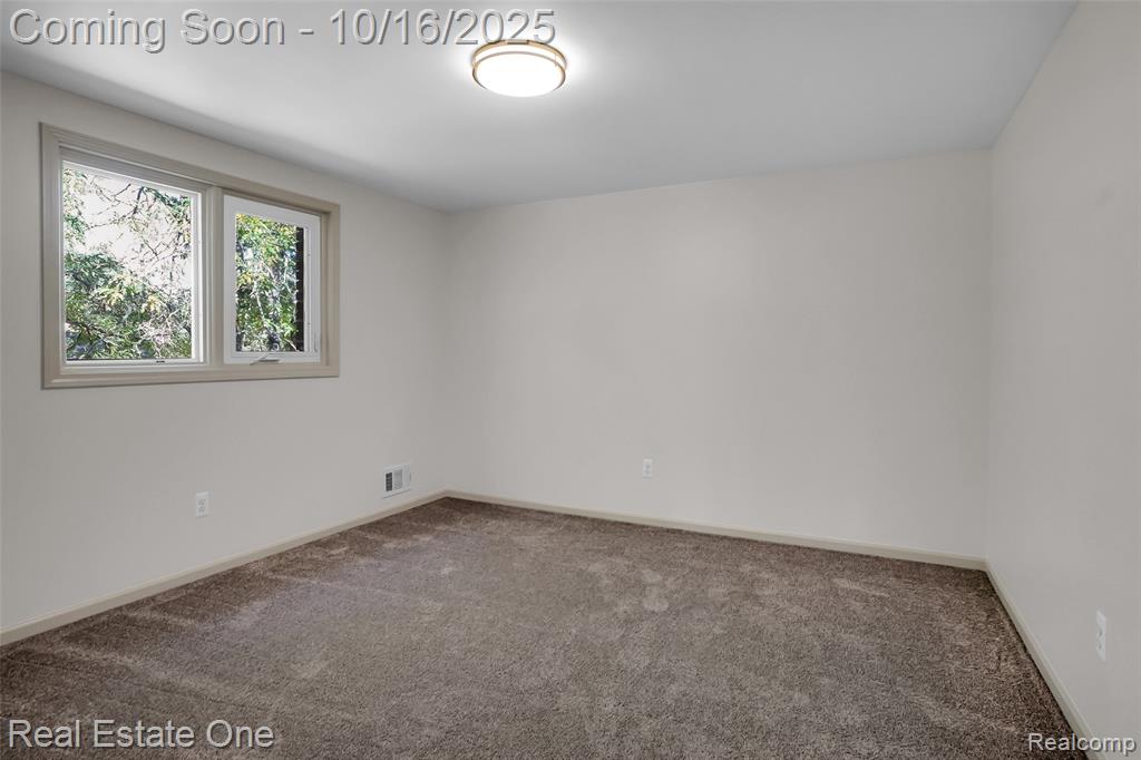 5275 Cheltenham Drive, Troy, MI 48098 — Photo 31