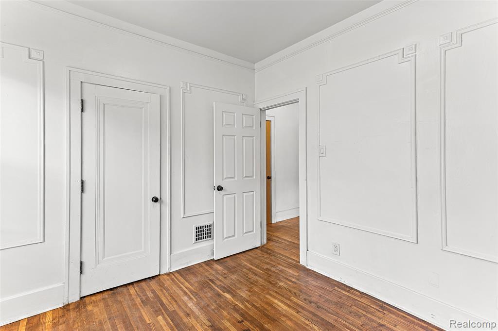 4827 GRAY Street, Detroit, MI 48215 — Photo 9