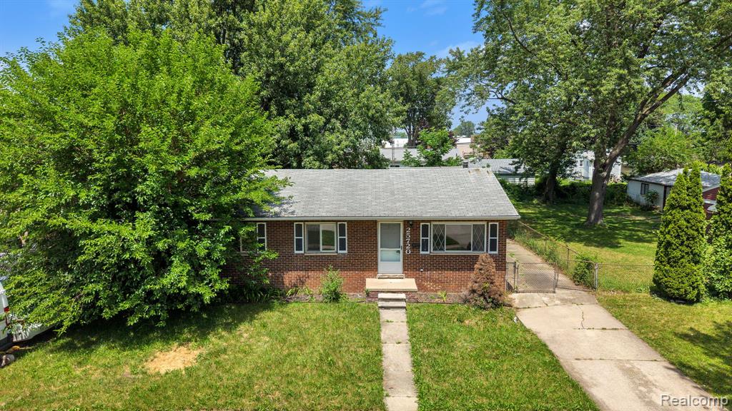 25720 Norfolk Street, Dearborn Heights, MI 48125