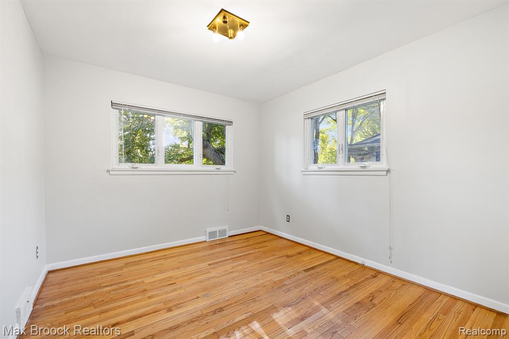 966 WOODLEA Street, Birmingham, MI 48009 — Photo 14