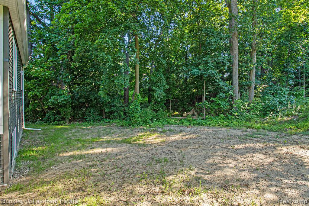 10303 Nine Mile Road, Whitmore Lake, MI 48189 — Photo 23