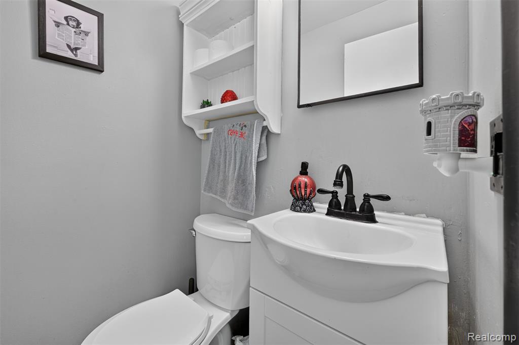 4290 Sulgrave Drive, Swartz Creek, MI 48473 — Photo 14