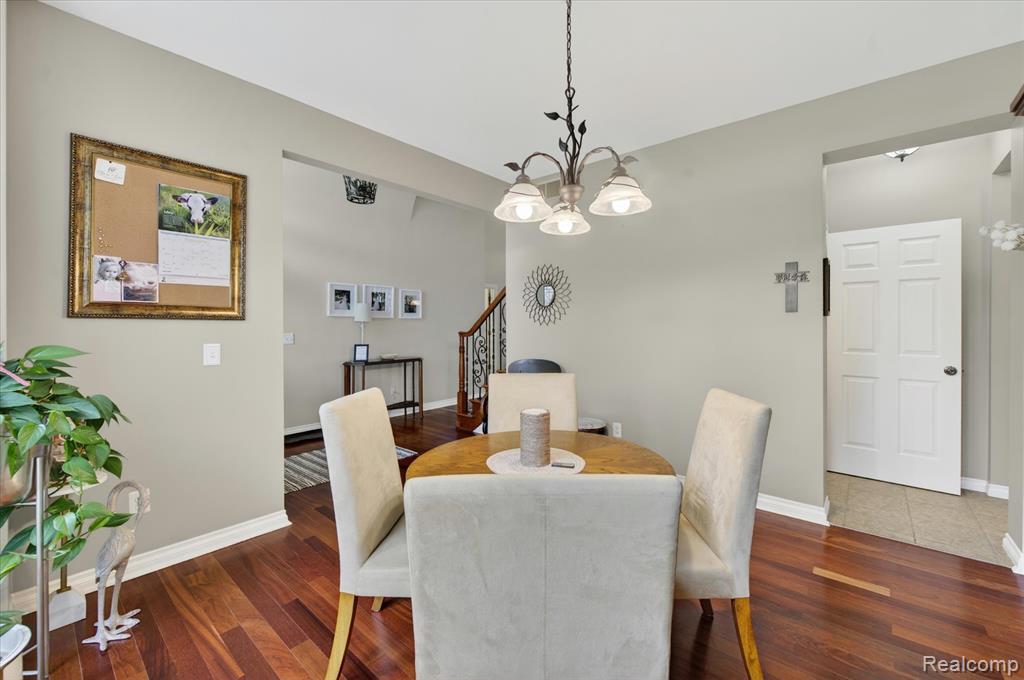 8746 N Hills Court, Howell, MI 48843 — Photo 17