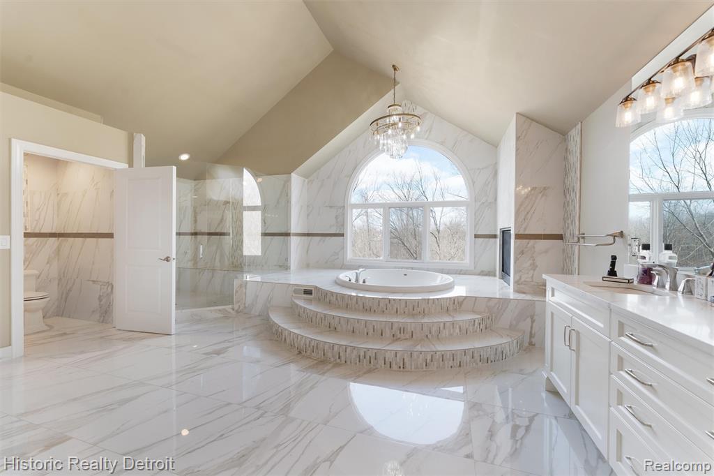 5695 N Branford Drive N, West Bloomfield, MI — Photo 43