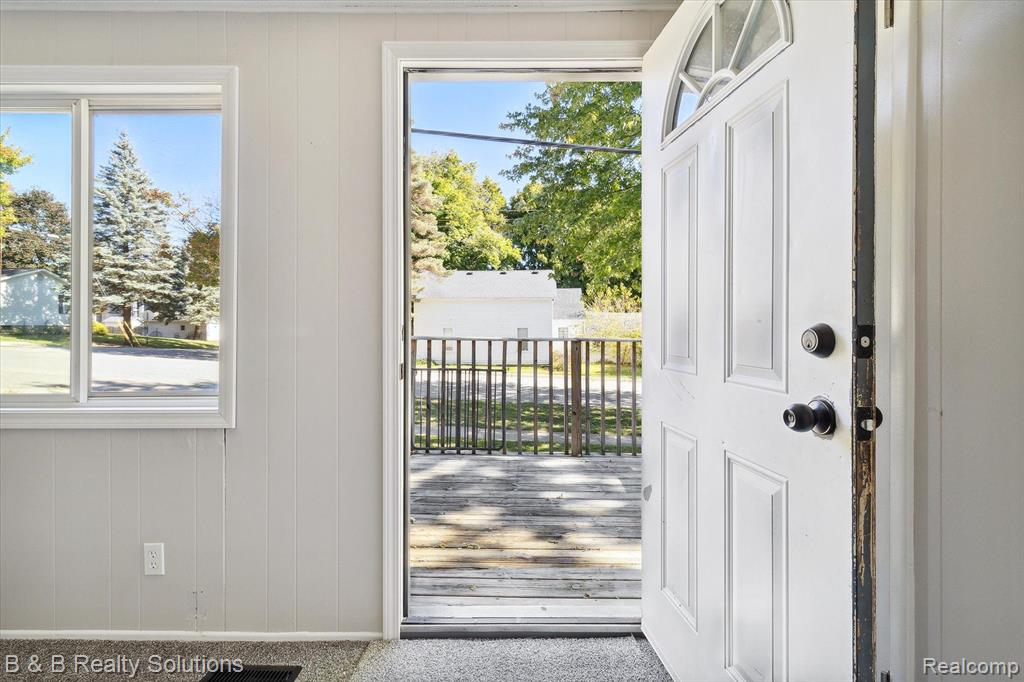 6685 BRUSH Street, North Branch, MI 48461 — Photo 5