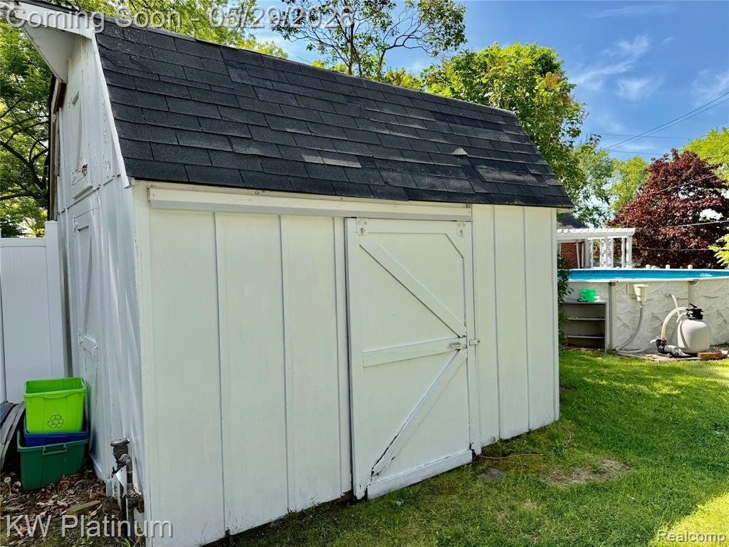 2425 Woodstock Drive, Port Huron, MI 48060 — Photo 55