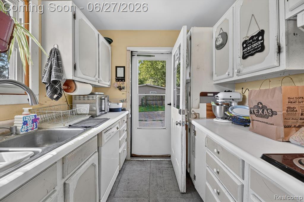 6260 Beth, Brighton, MI 48116 — Photo 14