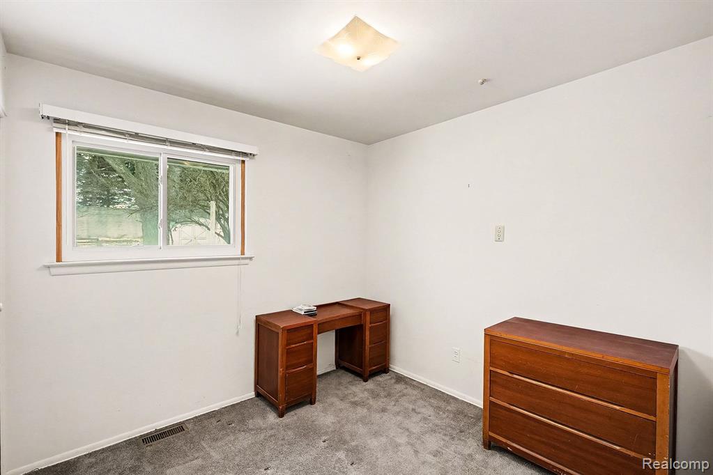 672 Linda Vista Drive, Pontiac, MI 48342 — Photo 10