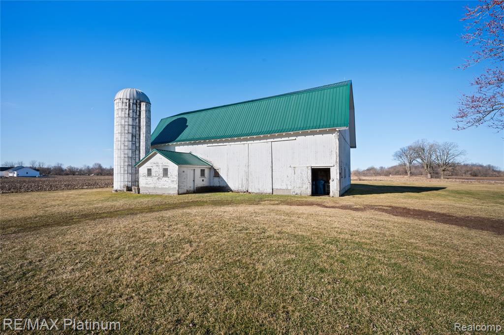 1136 S Nichols Road, Swartz Creek, MI 48473 — Photo 42