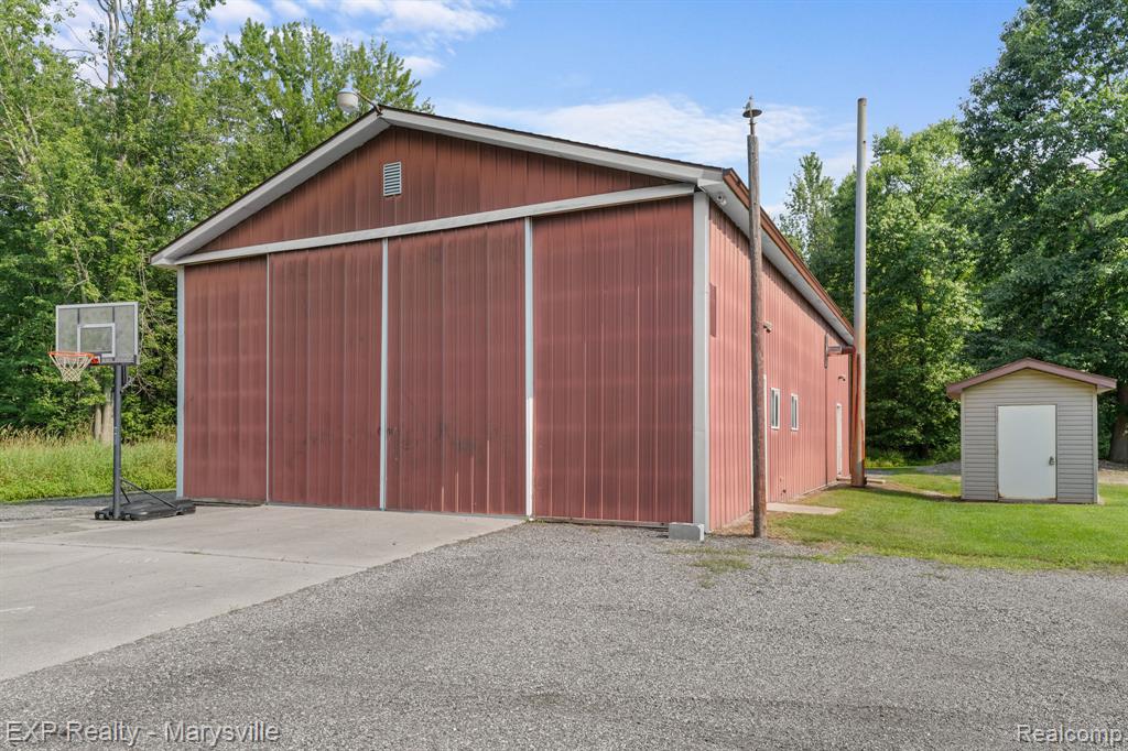 12980 Metcalf Road, Brockway, MI 48097 — Photo 14
