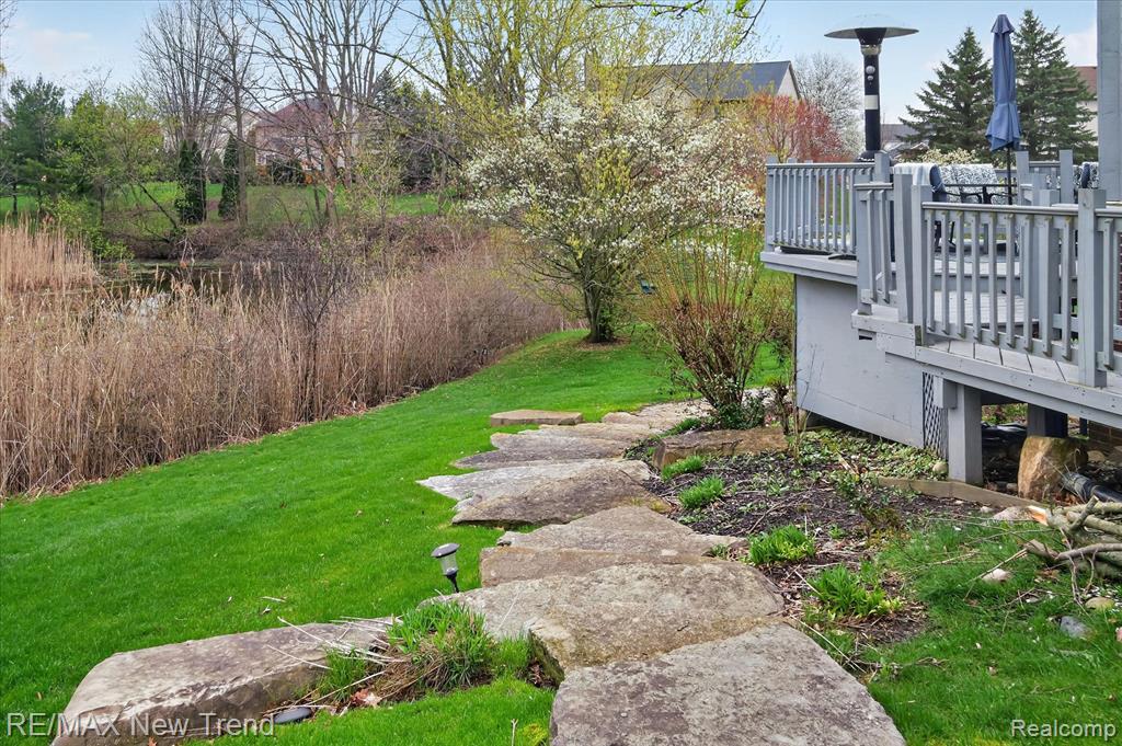 2032 Dover Drive, Wixom, MI 48393 — Photo 57