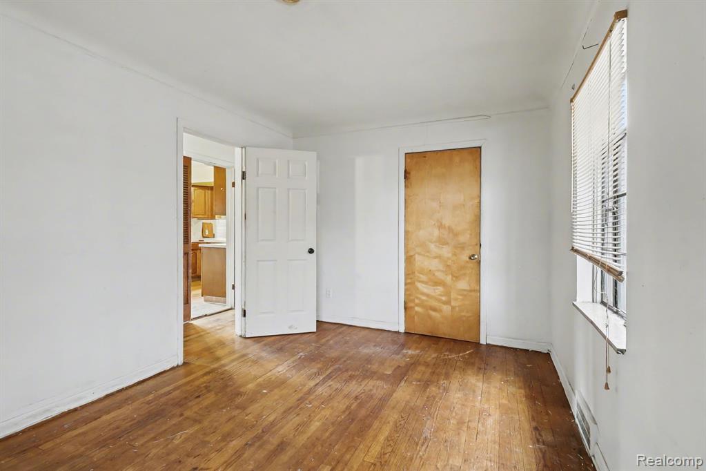 8594 Cloverlawn Street, Detroit, MI 48204 — Photo 12