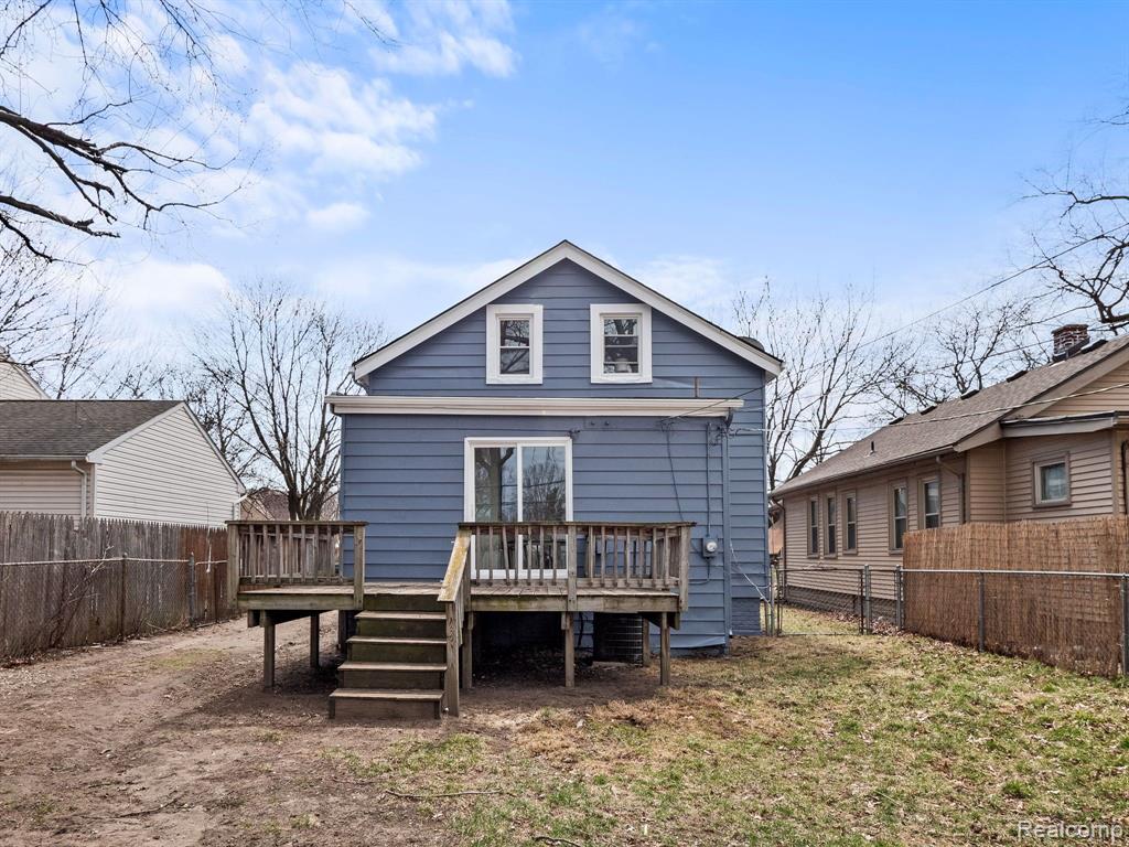 446 W BERNHARD Avenue, Hazel Park, MI 48030 — Photo 2