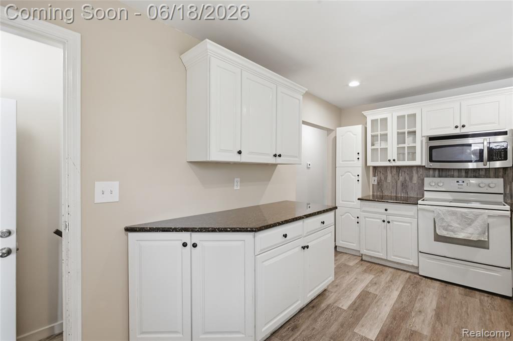 3408 N River Road, Fort Gratiot, MI 48059 — Photo 9