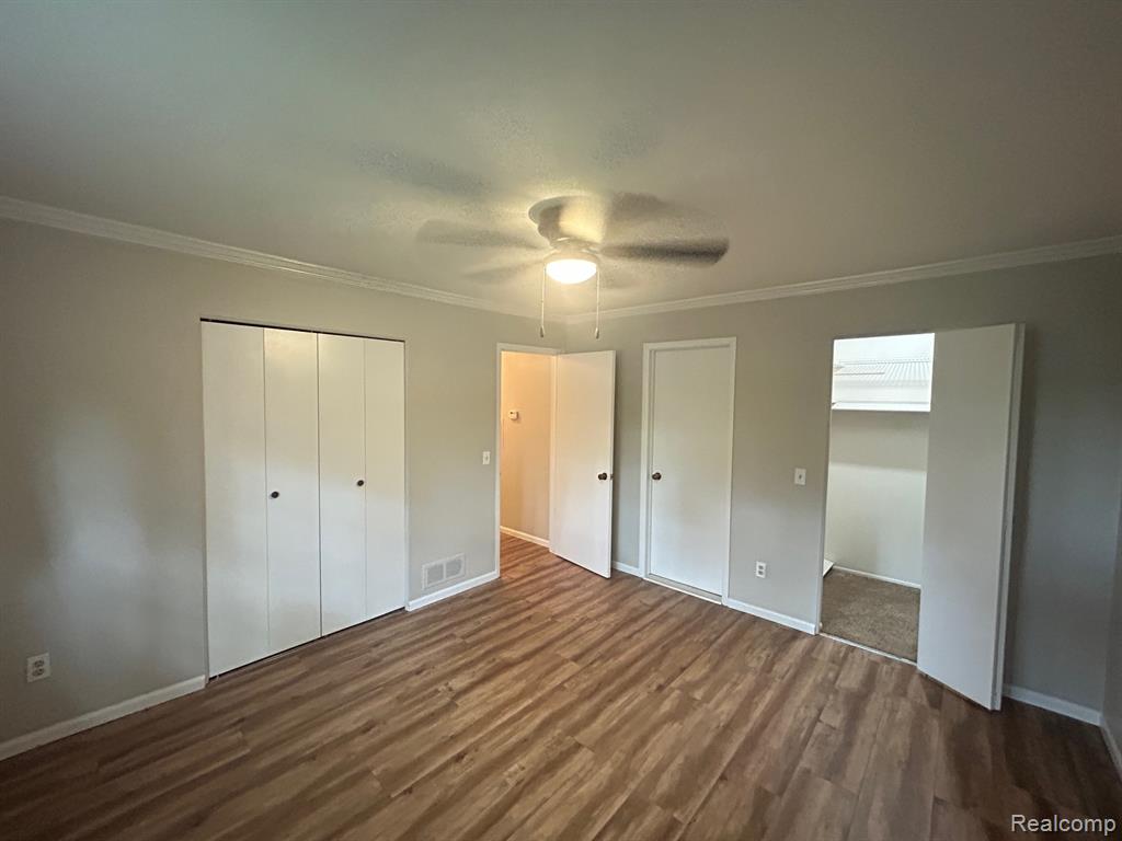 595 E FOX HILLS Drive, Bloomfield Hills, MI 48304 — Photo 16