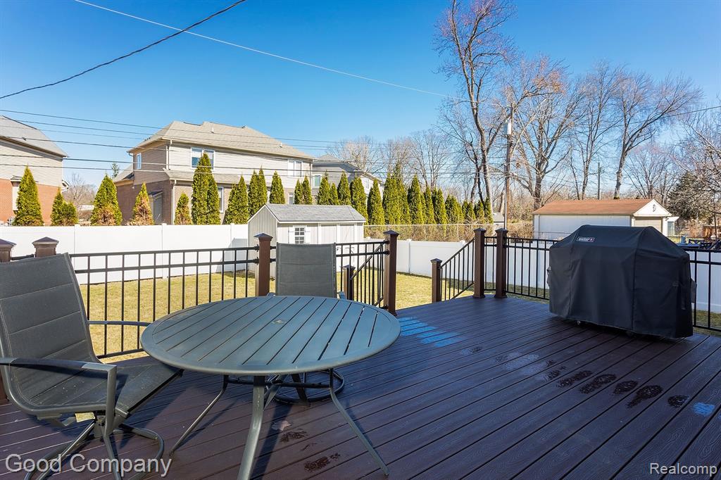 707 GOLF Avenue, Royal Oak, MI 48073 — Photo 42